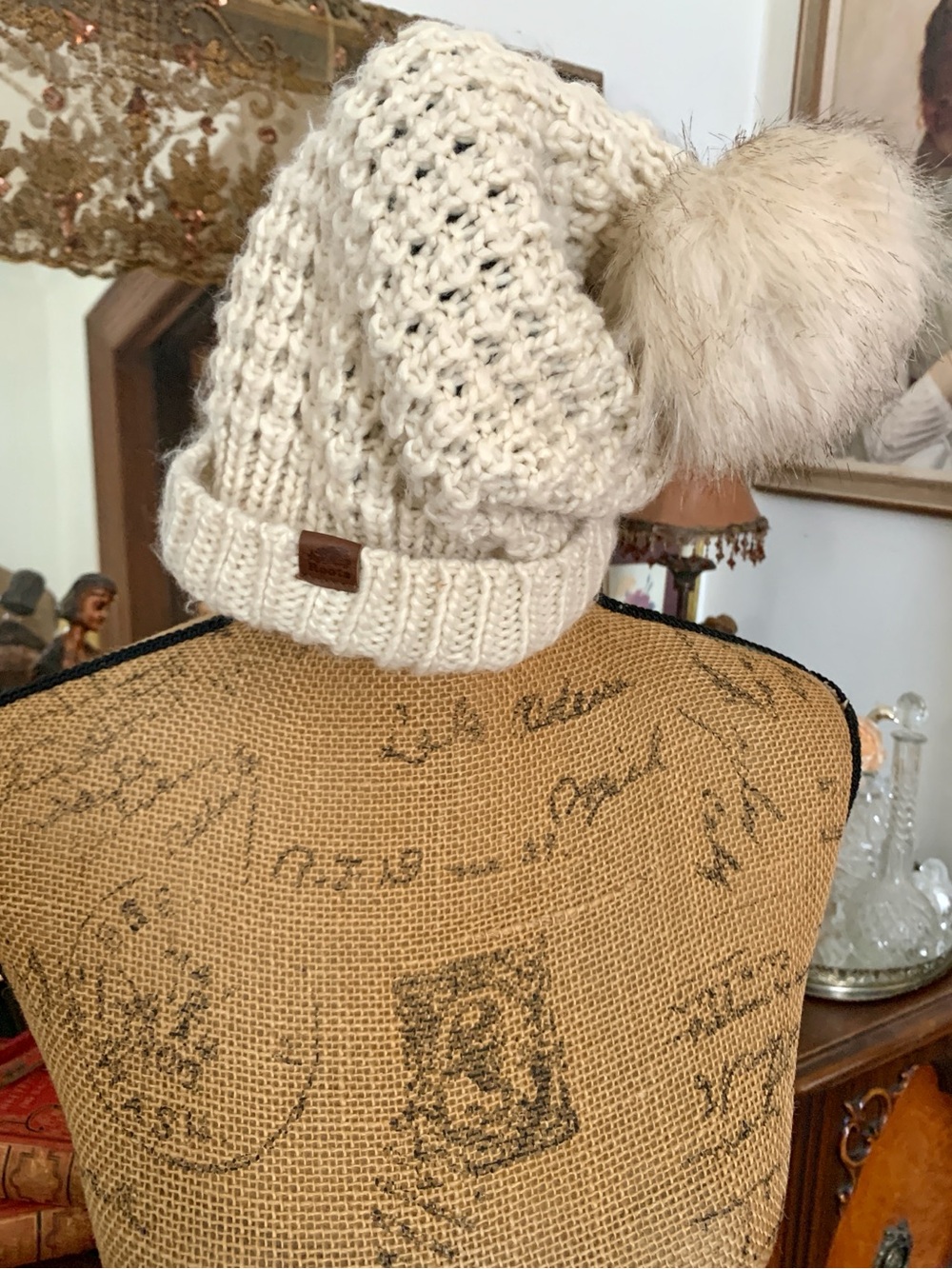 Vintage Ivory Winter Knit Boho Tuk Beanie Snow Cap Hat w Brown Faux Fur Topper